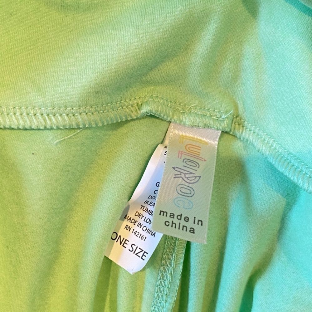 1260 LuLaRoe Leggings Size OS Pale Sage Green Solid New - Picture 3 of 4